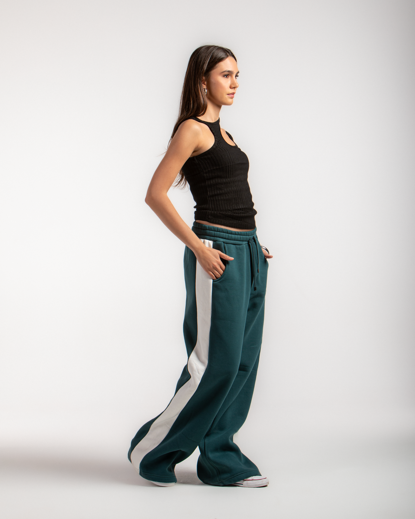 Asymmetric Ribbed Cutout Tank