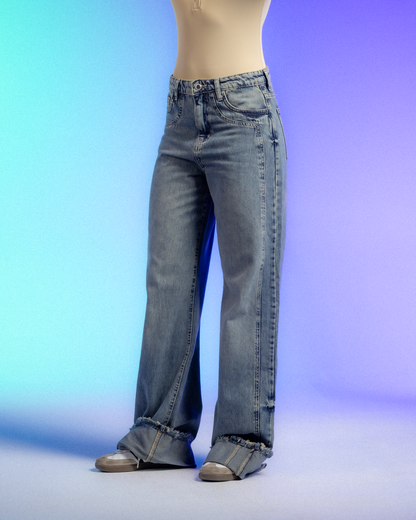 Straight Jeans turn up cuff